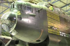 Avro 683 Lancaster - британский тяжёлый четырёхмоторный бомбардировщик