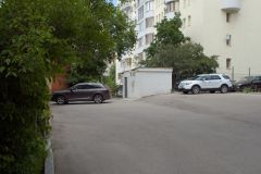 Самара. Во дворе дома с бункером Сталина